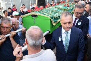 Belediye Personeli Ergen Son Yolculuğuna Gözyaşlarıyla Uğurlandı