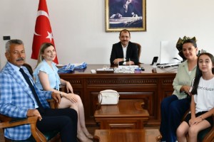 Darüşşafaka Sınavında Türkiye 5.si Olan Esila'dan Kaymakam’a Ziyaret
