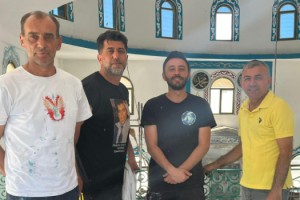 Eski Futbolcular Camide Hat Sanatına Gönül Verdi