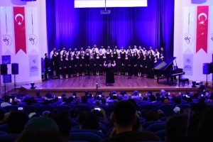 Osmaniye Belediyesi Çok Sesli Korosu konserle başarıyı kutladı
