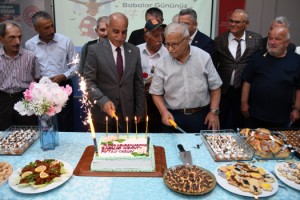 Osmaniye Belediyesi’nden huzurevinde Babalar Günü kutlaması