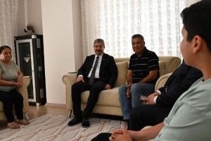 Osmaniye Valisi, Koruyucu Aileyi Ziyaret Ederek Bayramını Kutladı