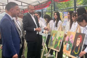 Toprakkale’de “Ay Yıldız Altında” Sergisi Büyük Beğeni Topladı