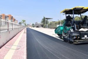 Belediyeden, yaptığı asfalta Karatepe Kilimi benzetmesi