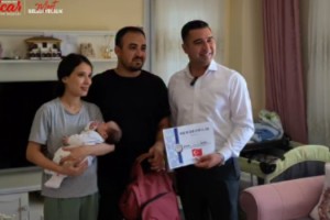 Kadirli'de Yeni Doğanlara Hemşehrilik Beratı Sürprizi