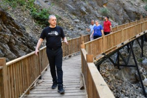Karaçay Şelalesi Yürüyüş Yolu Osmaniye'ye Yeni Bir Soluk Getiriyor