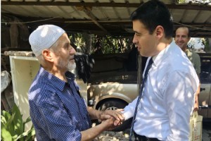 Kaymakam Özer Hac'dan Dönen Yaşlı Adamı Ziyaret Etti