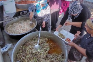 Osmaniye’de imeceyle pişen düğün yemekleri ilgi çekiyor