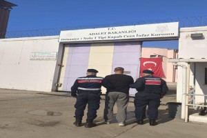 Osmaniye’de jandarma aranan 5 kişiyi yakaladı