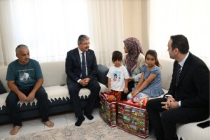 Vali Yılmaz, Ev Ziyaretleriyle Vatandaşların Yanında