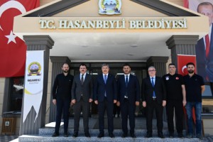Vali Yılmaz, Hasanbeyli Belediye Binasını İnceledi