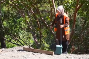 Osmaniye Belediyesi personeli doğada temizlik çalışması yaptı