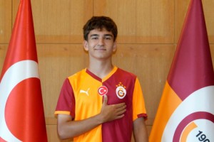 Osmaniyeli Genç Futbolcu Galatasaray Yolunda