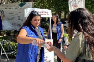 Osmaniyeli Gençlerden Üniversitelilere Sürpriz Karşılama