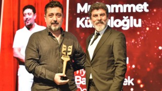 Osmaniyeli Tiyatrocuya Uluslararası Tiyatro Başarı Emek Ödülü