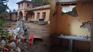Osmaniye’nin İlk Hükümet Konağı Çöplüğe Döndü