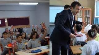Bahçe’de Çocuklara Kitap Hediyesi