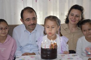 Kadirli’de Çocukların Yüzü “Gülümse” Projesiyle Gülüyor