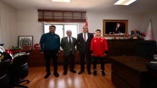 Müdür Albak’tan Balkan Şampiyonu Şamil'e "Dünya Şampiyonluğu Bekliyoruz"