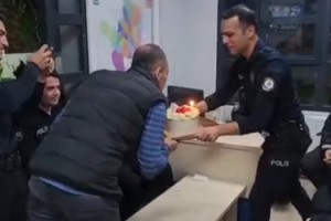 Sarıbuva, Karakolda Sürpriz Veda Kutlamasına Katıldı