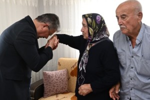 Vali Yılmaz: Yaşlılarımız toplumun ulu çınarlarıdır