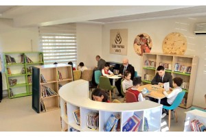 Kaymakam Özer Öğrencilerle Birlikte Kitap Okudu