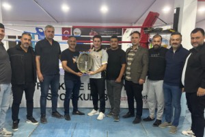 Toprakkale’de Başarılı Antrenöre Anlamlı Ziyaret