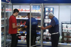 Toprakkale’de zabıta ekipleri gıda denetimi yaptı