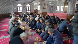Zafer Camii’nde Sabah Namazı Buluşmasına Yoğun İlgi