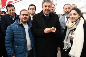 Bahçe’de 221 Deprem Konutunun Anahtarı Teslim Edildi