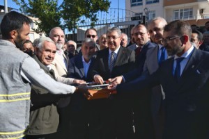 Kadirli’de Yıkılan Cengiz Topel Camii Yeniden Yapılıyor