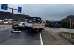 OSB Kavşağında Trafik Kazası: Maddi Hasar Meydana Geldi