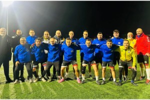 Osmaniye 7 Ocak Veteranlar İlk Yarıyı Lider Kapattı