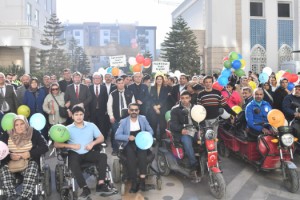 Osmaniye’de 3 Aralık Yürüyüşü Renkli Görüntülere Sahne Oldu