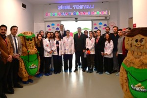 Osmaniye’de Çocuk Hastalara Yeni Yıl Morali