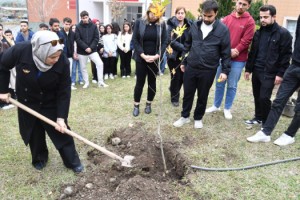 Osmaniye’de Genç Hemşireler Kulübü Kasım Bulgan’ı andı