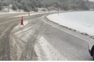 Osmaniye’de Kar Ulaşımı Durdurdu: D-400 Karayolunda Acil Çağrı