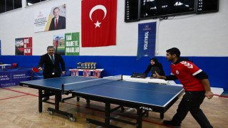 Osmaniye'de Masa Tenisi Turnuvasının Startını Vali Yılmaz Verdi
