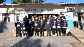 Osmaniye’de Meslek Liselerinde Başarı Töreni: 19 Öğrenci Ödül Aldı