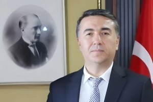 Osmaniyeli Bürokrat Alper Avluk Rize’de göreve başladı