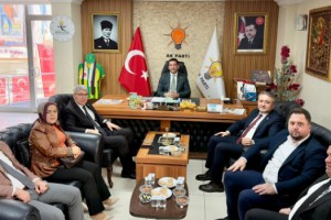 Ak Parti'ye Katılan İsa Mesih Şahin Memleketi Osmaniye’de