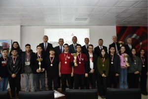 Kadirli’de “Bilgiyle Yarışıyorum” Yarışmasında Öğrencilere Ödül