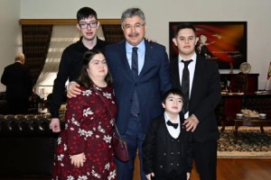 Osmaniye Valisi Yılmaz'a Veda: Bu Ziyarette Gözler Doldu