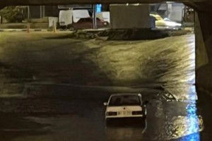 Toprakkale’de Alt Geçit Suyla Doldu: Araç Yolda Kaldı, Vatandaş İsyan Etti