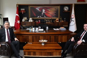 Vali Yılmaz'dan OKÜ Rektörü Uzun'a Veda Ziyareti