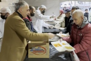 Başkan İbrahim Çenet İftar Çadırında Vatandaşlarla Buluştu