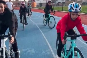 Kadirli’de Triatlon Rüzgârı: Minikler Şampiyonluğa Koşuyor