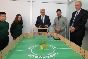Müdür Albak’tan Çamlıkeveler'deki Robotik Kulübüne Destek