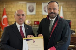 Osmaniye Eğitim ve Araştırma Hastanesi Başhekimi Hakkoymaz’a Profesörlük Unvanı
