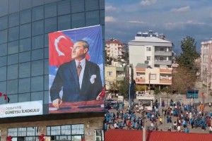 Osmaniye'de ilkokulda Kabede Hacılar Hu Der İlahisi Yankılandı